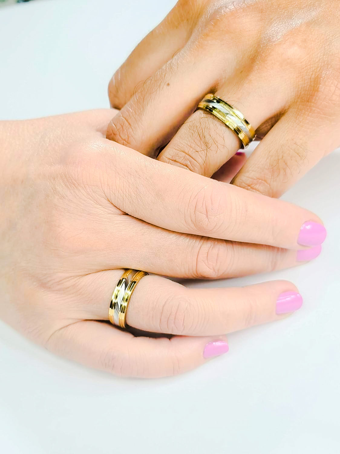 Alianza acero bicolor para parejas novios. 6mm ancho. Grabado gratis. Compra hoy y recibe manana en tu casa. Gus Barcelona