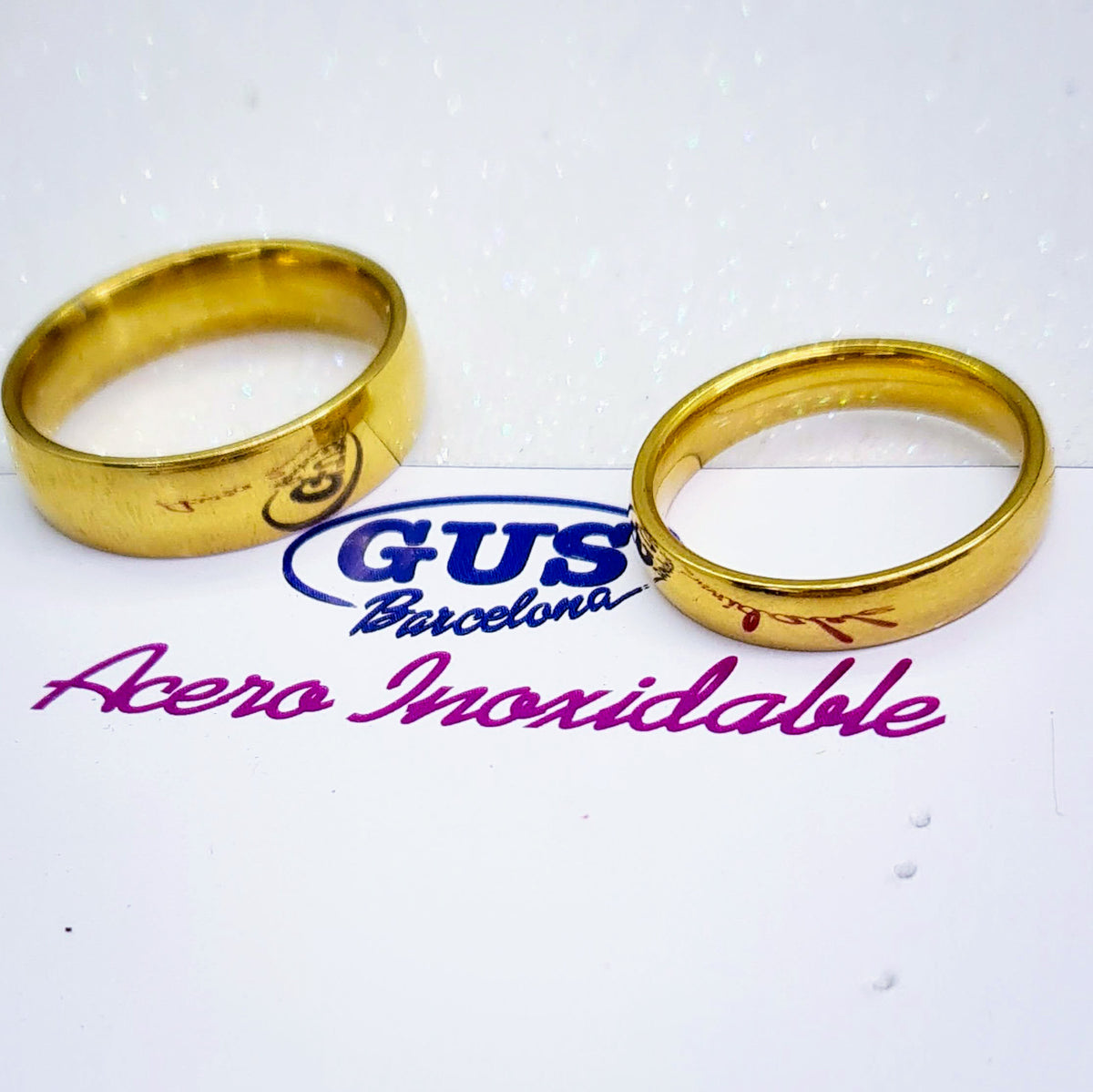 Alianzas doradas junto a imagen de marca Gus Barcelona.