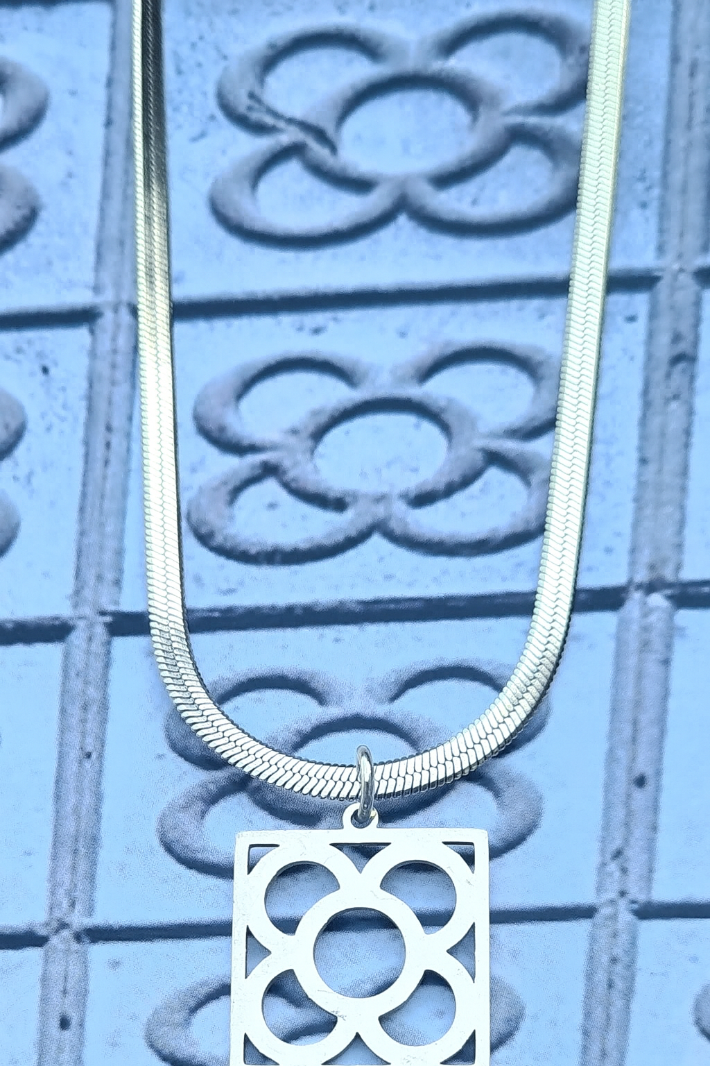 Barcelona Flower Pendant