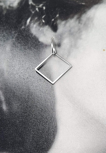 Pendientes Cuadrado - compra hoy y recibe mañana en tu casa. Envío Gratis