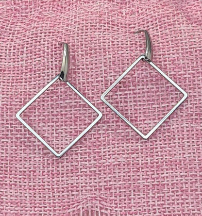 Pendientes Cuadrado - compra hoy y recibe mañana en tu casa. Envío Gratis