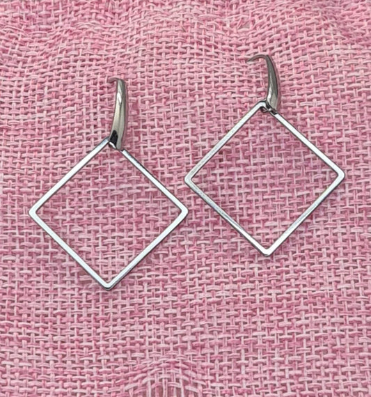 Pendientes Cuadrado - compra hoy y recibe mañana en tu casa. Envío Gratis