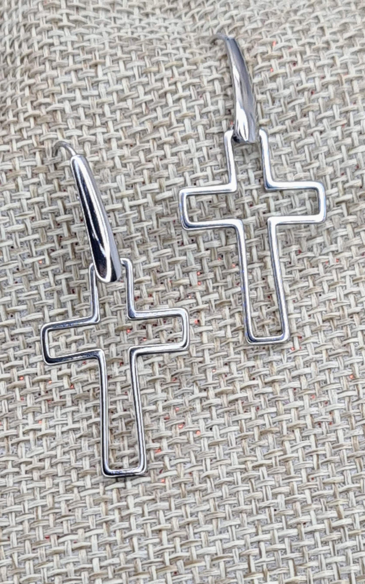 Pendientes Cruz - compra hoy y recibe mañana en tu casa. Envío Gratis