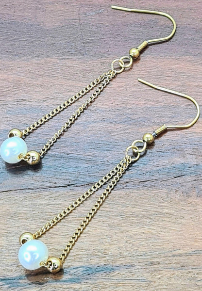 Pendientes dorados de Perla - compra hoy y recibe mañana en tu casa. Envío Gratis