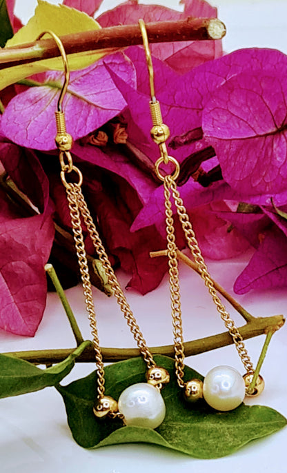 Pendientes dorados de Perla - compra hoy y recibe mañana en tu casa. Envío Gratis