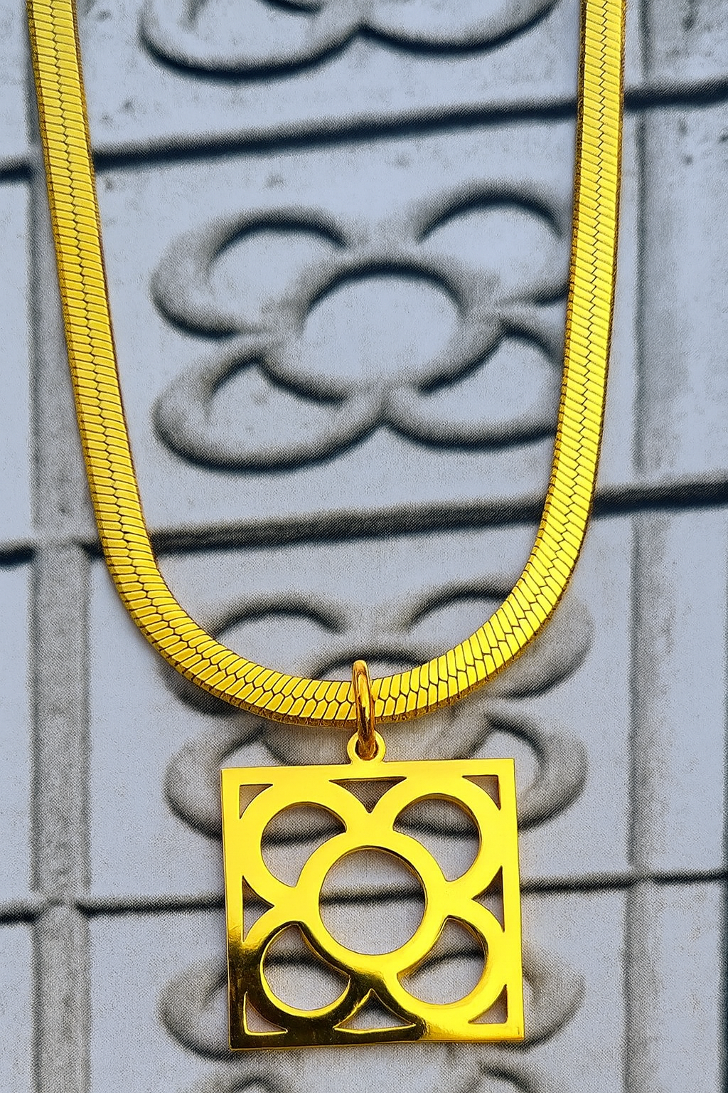 Barcelona Flower Pendant