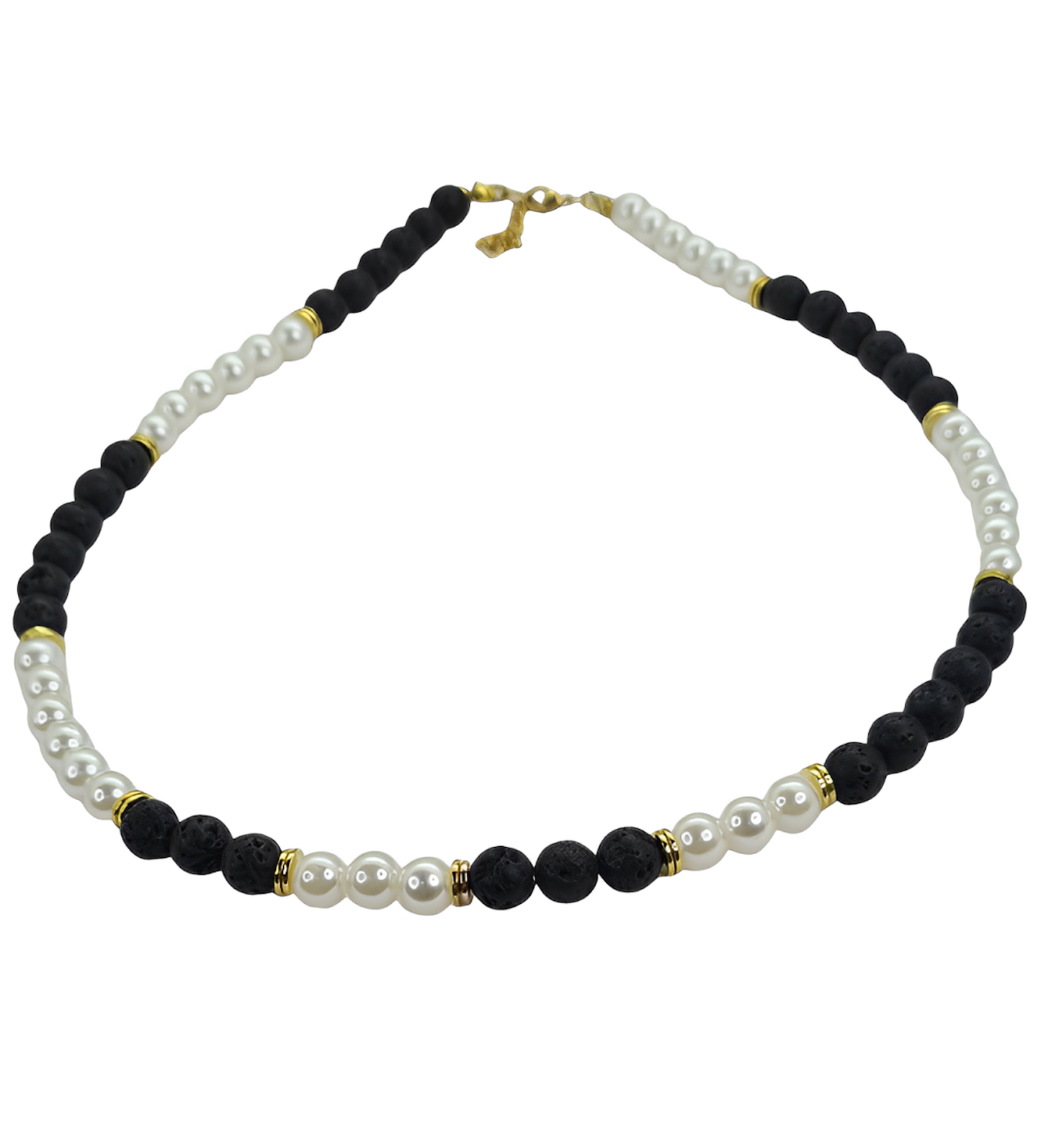 Collar unisex cuentas de Perlas, acero y Lava volcánica negra. Posa sobre fondo blanco.