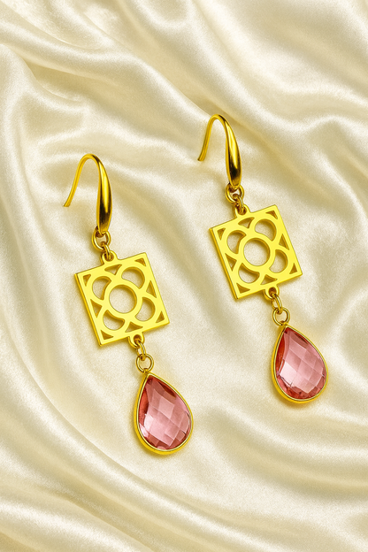 Pendientes de acero inoxidable dorado con lágrima rosa grande y Flor de Barcelona para mujer.