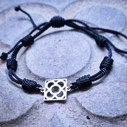 Pulsera de algodón negro con la Flor de Barcelona de acero inoxidable, diseño juvenil.
