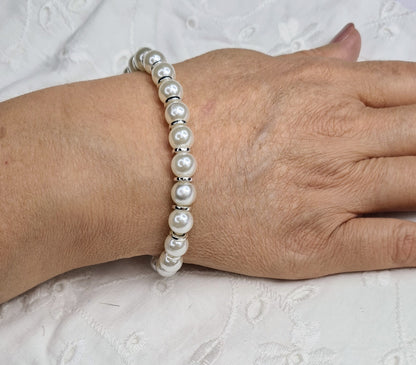 Pulsera de Perlas de agua dulce y Discos Plateados para mujer.